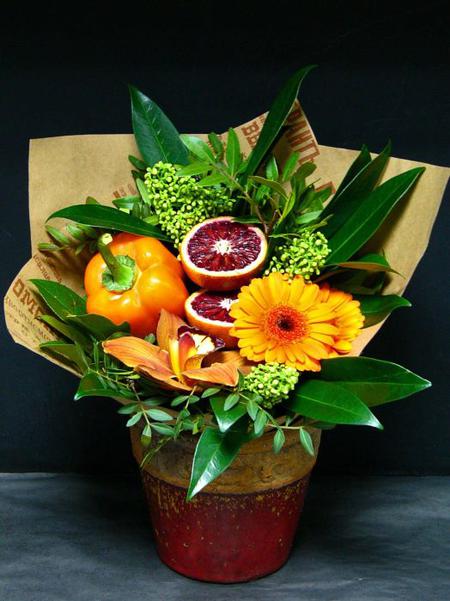 Букет из фруктов и цветов №2